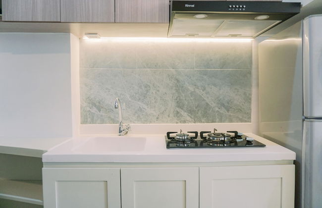 Homey And Cozy Stay Studio Belmont Residence Puri Apartement - Foto 10