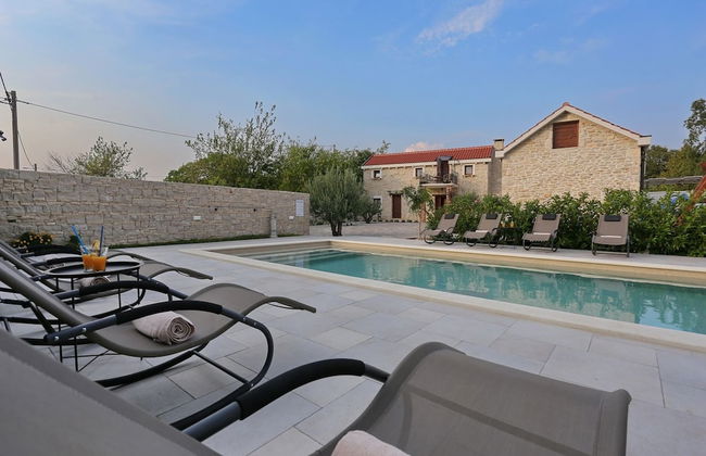 Villa in Prkos With Private Pool and Sea Nearby - Foto 22