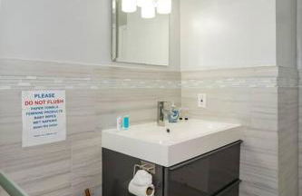 Tranquil Retreat with HEATED POOL Minutes to the Beach - Foto 24