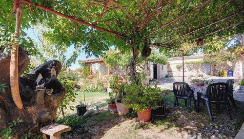 Preiswerte und schöne Ferienwohnung mit Pool, WLAN, Terrasse und Grill - Foto 5