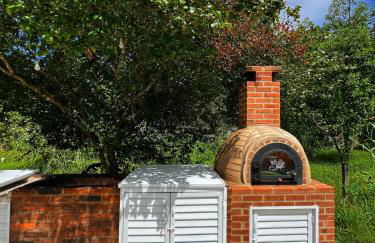 Ampla casa com piscina para família e amigos - Foto 18