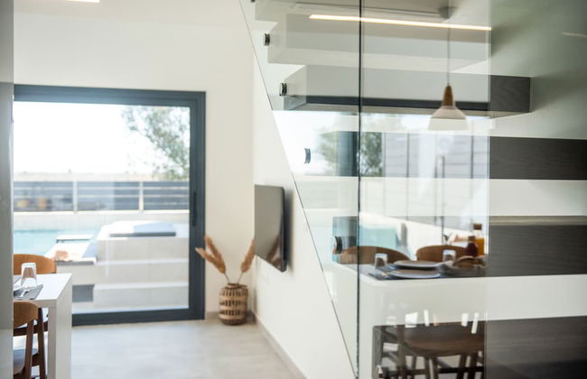 Serene seafront villas - Photo 25