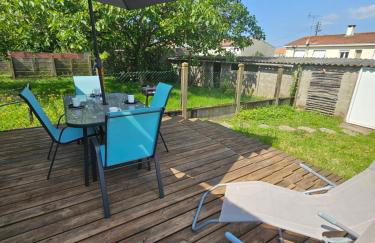 Le Petit Ecureuil charmant gîte jardin terrasse - Foto 13