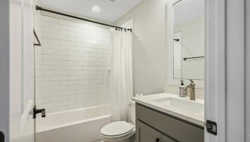 Pet Friendly Family Home Steps to Raleigh Greenway - Foto 4