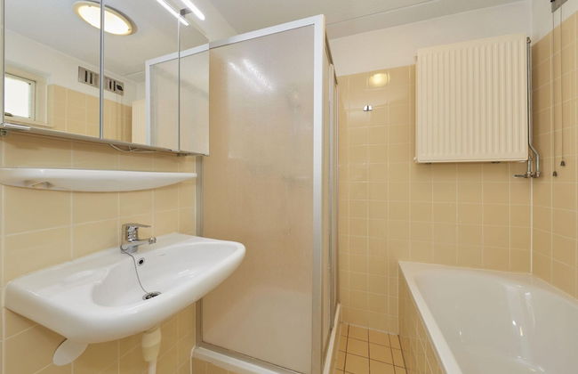 Villa in Kijkduin Near North Sea Beach - Photo 14