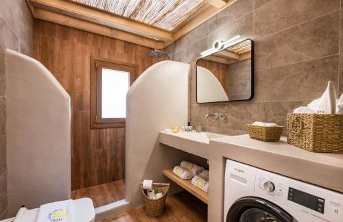 Lithos Luxury Pool Villa - Photo 33