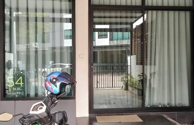 New Loft Modern Home - Photo 34