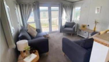 Stylish 4 Berth Caravan At Dovercourt Holiday Park Ref 44413A - Foto 2