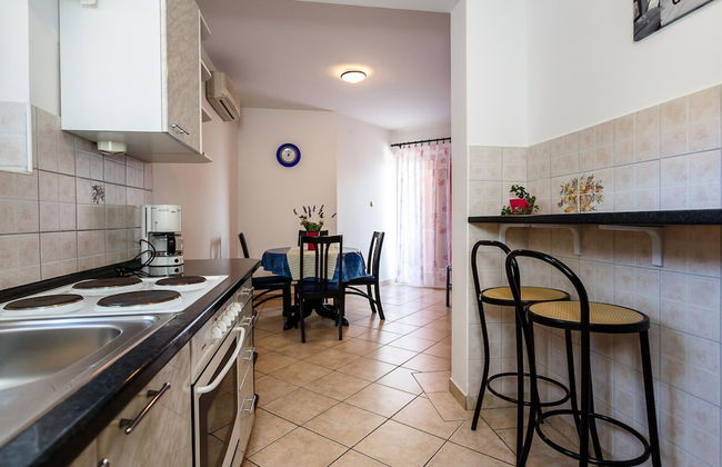 Comfortable and Sunny Krk Apartment - Photo 4