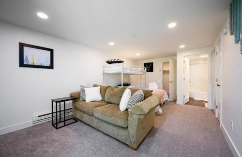 Welcoming Wolf Getaway WL1405 Ski Escape Hot Tub - Foto 24