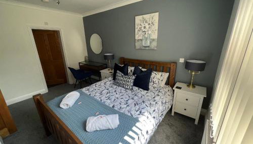 The Snicket Apartment - Photo 5, towels