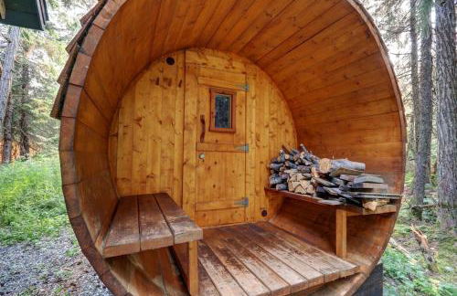 Hanging Glacier Chalet - Photo 13