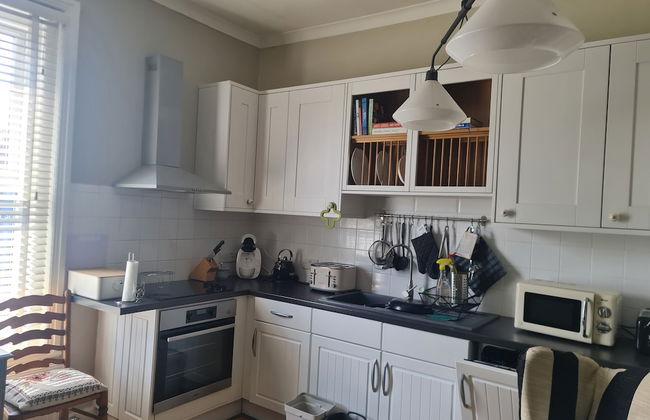 Beautifully Decorated 1-bed Apartment in Sale - Photo 5