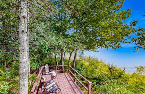 Lake Views! Small Group Getaway in Northport - Foto 2