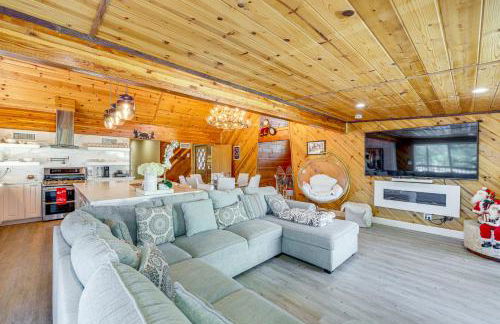 Wraparound Deck and Grill Wrightwood Cabin Near PCT - Foto 4