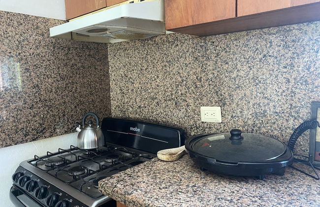 2 Minutes Walk to Beach Huge 3 bdrm Condo with Pool - Photo 32