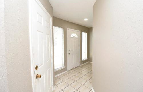 10 Minutes from IAH and Mall, Newly Rehabbed - Foto 39