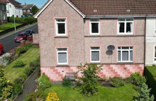 Springfield Apartment - Train to Glasgow or Edinburgh - Private Parking & Wifi - Photo 20