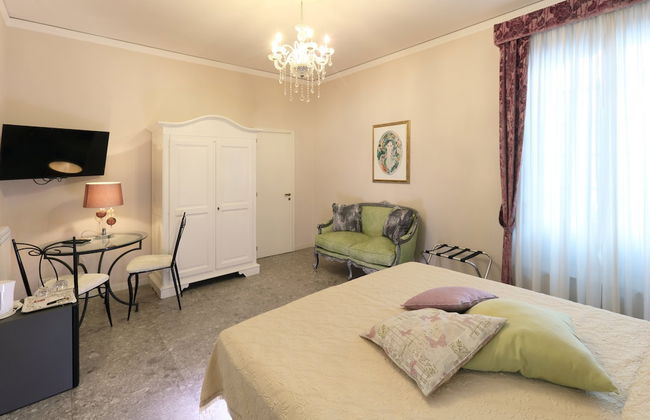 Porta Di Mezzo Luxury suites and rooms - Photo 13