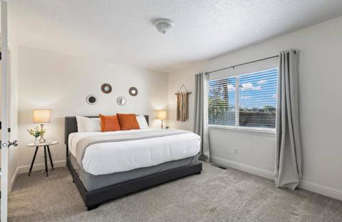 Fire Pit Getaway Shops and Dining 70in TV - Foto 6