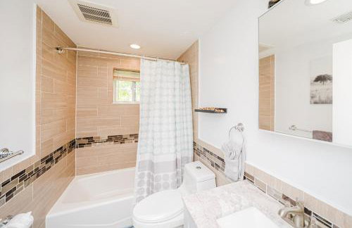 74L - 2BR Quincy - Cozy Couple Hideout near Wollaston Beach - Foto 43