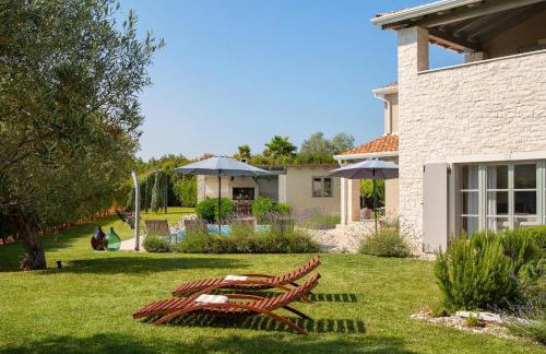 New! Villa Corinne with 42 m2 pool, sauna - Foto 24