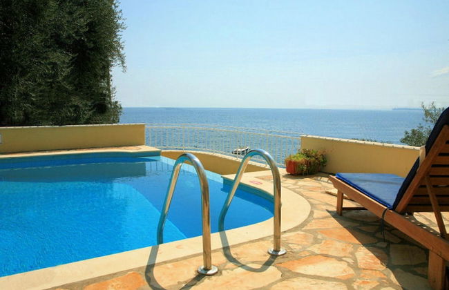Villa Thalassa Large Private Pool Walk to Beach Sea Views A C Wifi Car Not Required - 920 - Photo 19