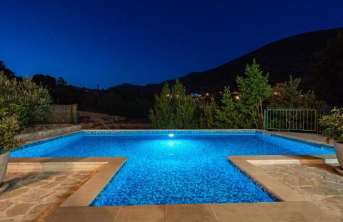 Villa Petmat - with private pool and 6 bedrooms - Photo 14