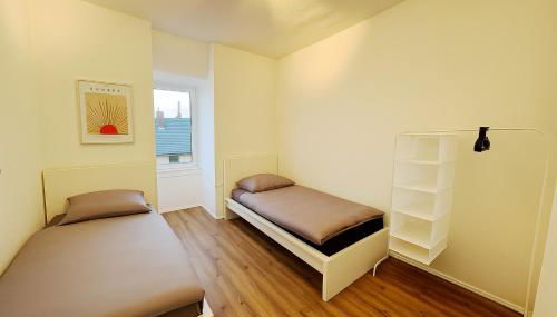 Frankfurt Messe 7min- 3 Zimmer Küche Bad Parkplatz 6 Betten - Foto 3