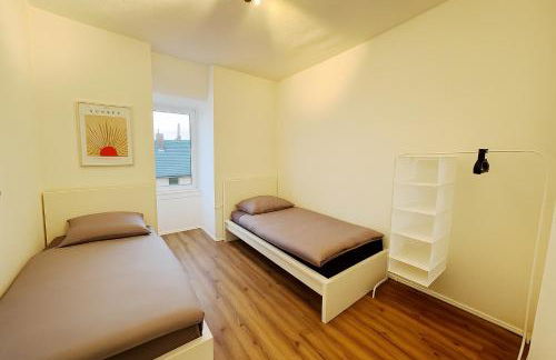 Frankfurt Messe 7min- 3 Zimmer Küche Bad Parkplatz 6 Betten - Foto 3