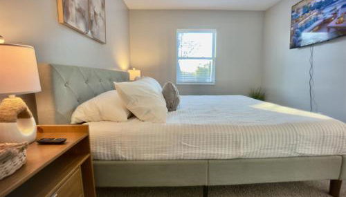 Luxury 4BR Getaway with Heated Pool & Cozy Vibes! - Foto 5