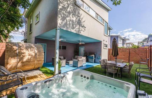 The Q - Austin Family Vacation Home - Hot Tub, Sauna, Gym & Backyard - Foto 2