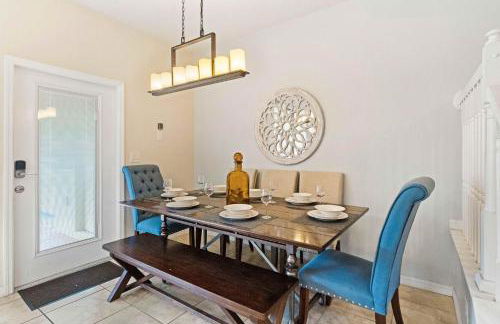 Townhome with Private Pool, BBQ & FREE Waterpark - Photo 26