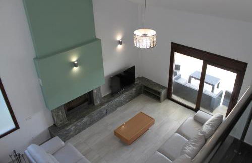 Villa Madodos con piscina privada, jacuzzi, barbacoa y chimenea - Foto 17