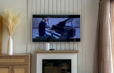 Zloty, a Skromny - ogrodzony domek z jacuzzi i widokiem na jezioro - Foto 15