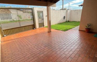 Casa espaçosa em bairro nobre - Foto 6