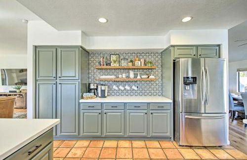 Upscale Phoenix Abode Walk to South Mountain Park - Foto 11