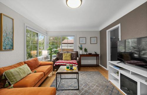Bo360 Cheerful Home with private HOT TUB - Foto 30