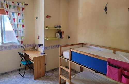 Three-bedroom apartment - Photo 4