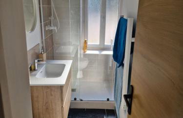 Appartement au calme au cœur de Bourgoin-Jallieu - Foto 2