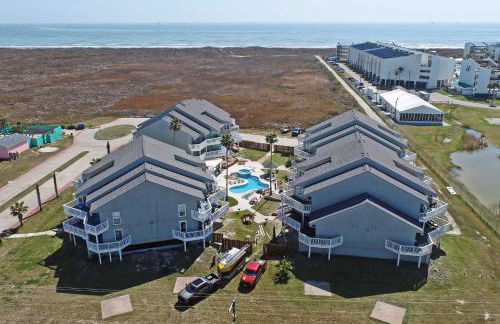 Oceanfront Texas Condo with Pool Pets Stay Free - Foto 3
