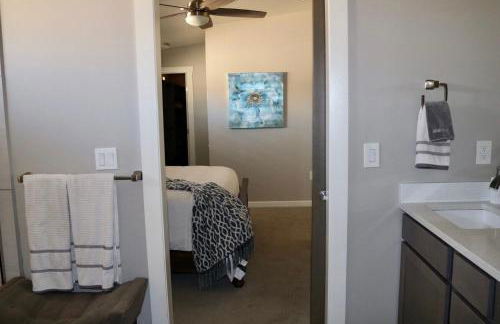 Modern Mini Golf Oasis - Foto 33