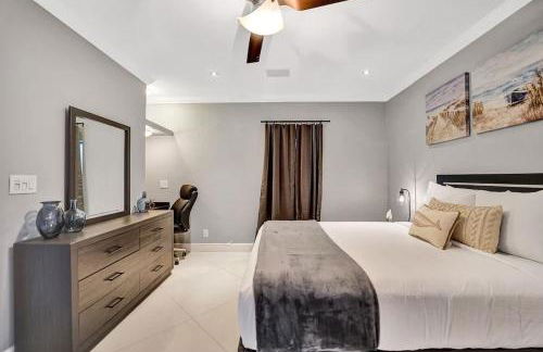 Beach Isles Modern 1BR Waterfront Apartment with Patio - Foto 13