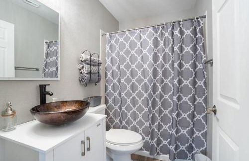 Spacious beautiful home near Kalahari Resorts (9min) - Photo 8