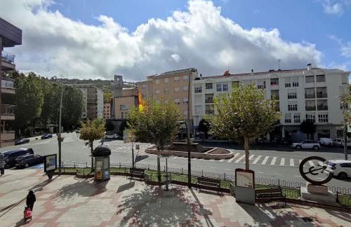 Céntrico y amplio piso en Béjar - Foto 2