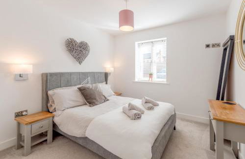 1 bed Albury Contemporary Apartment with Secure Parking - Pass the Keys - Photo 2