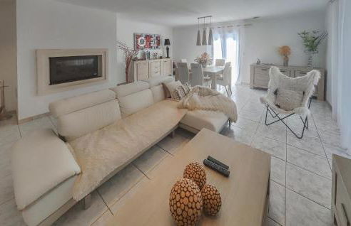 Nice Home In Cessenon Sur Orb - Flh677 - Foto 4