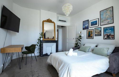 Centre - Parking - 5 min Place Comédie - Tram - Foto 13