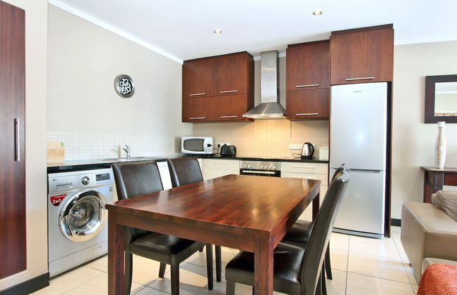 ITC Hospitality Group One Bedrooms Icon Building - Photo 6