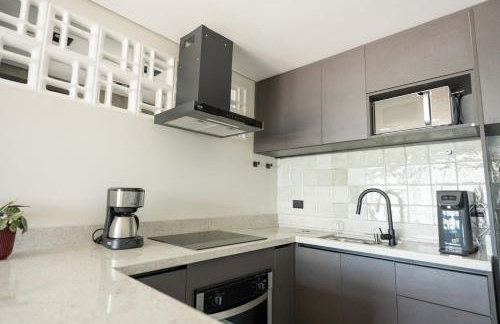 Studio moderno e completo com ótima localização - Foto 11